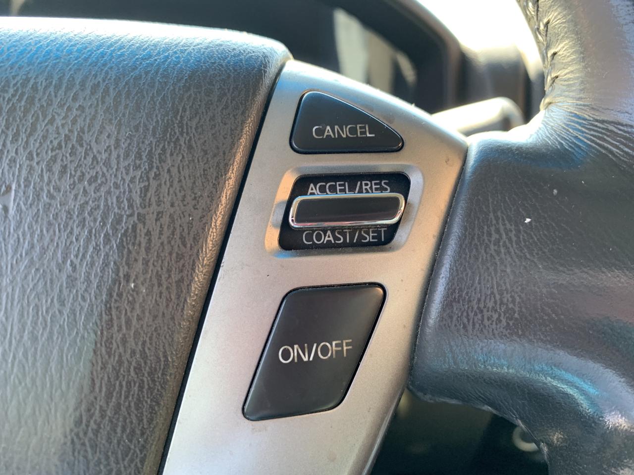 2014 Nissan Titan 4WD King Cab SWB SV !!!! 4X4 LOADED WITH OPTIONS Photo