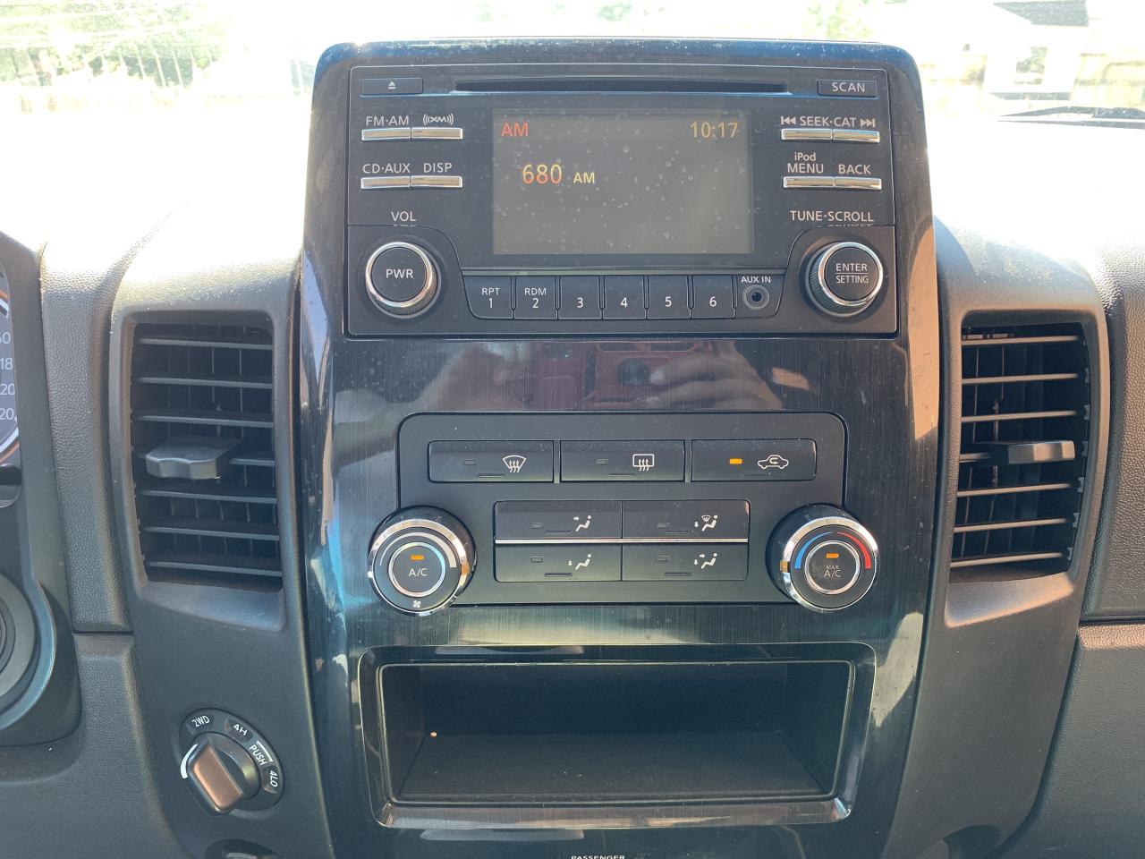 2014 Nissan Titan 4WD King Cab SWB SV !!!! 4X4 LOADED WITH OPTIONS Photo