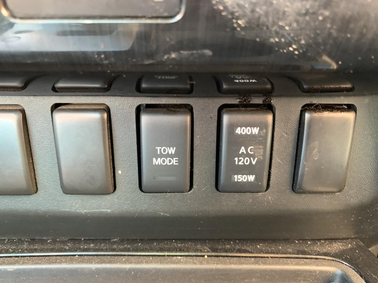 2014 Nissan Titan 4WD King Cab SWB SV !!!! 4X4 LOADED WITH OPTIONS Photo