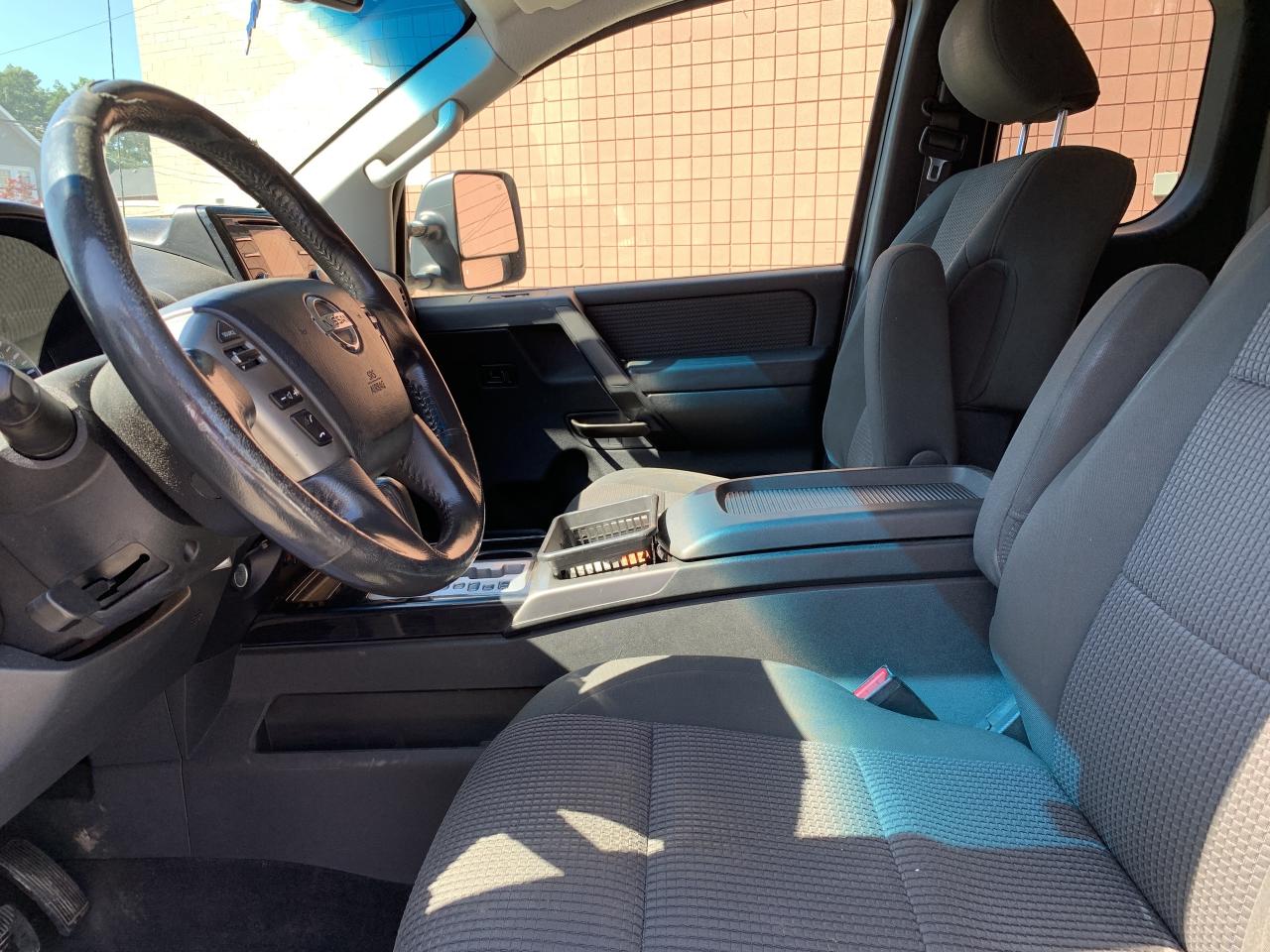 2014 Nissan Titan 4WD King Cab SWB SV !!!! 4X4 LOADED WITH OPTIONS Photo