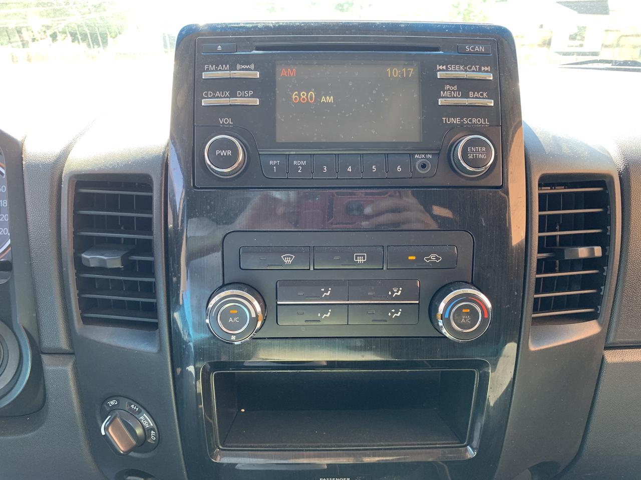 2014 Nissan Titan 4WD King Cab SWB SV !!!! 4X4 LOADED WITH OPTIONS Photo