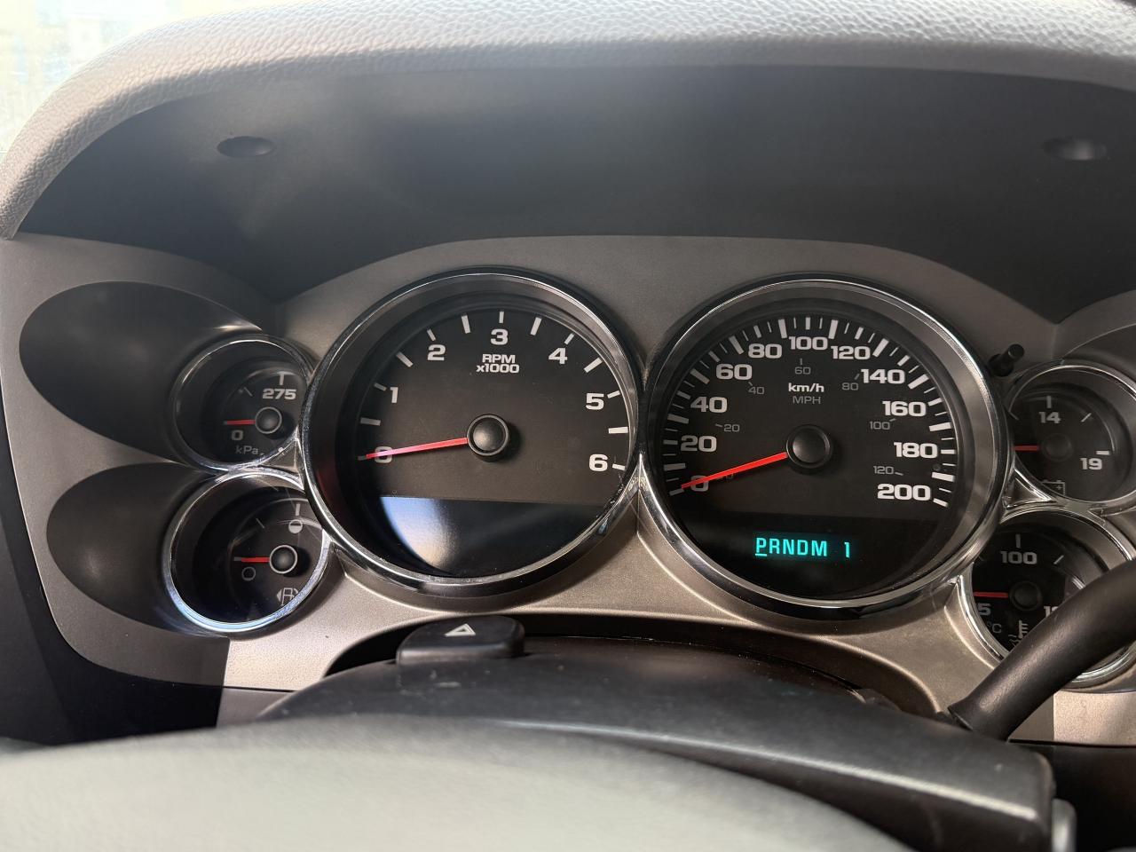 2011 Chevrolet Silverado 3500 4WD Crew Cab !!!! YES ONLY  29020 kms !!!! Photo