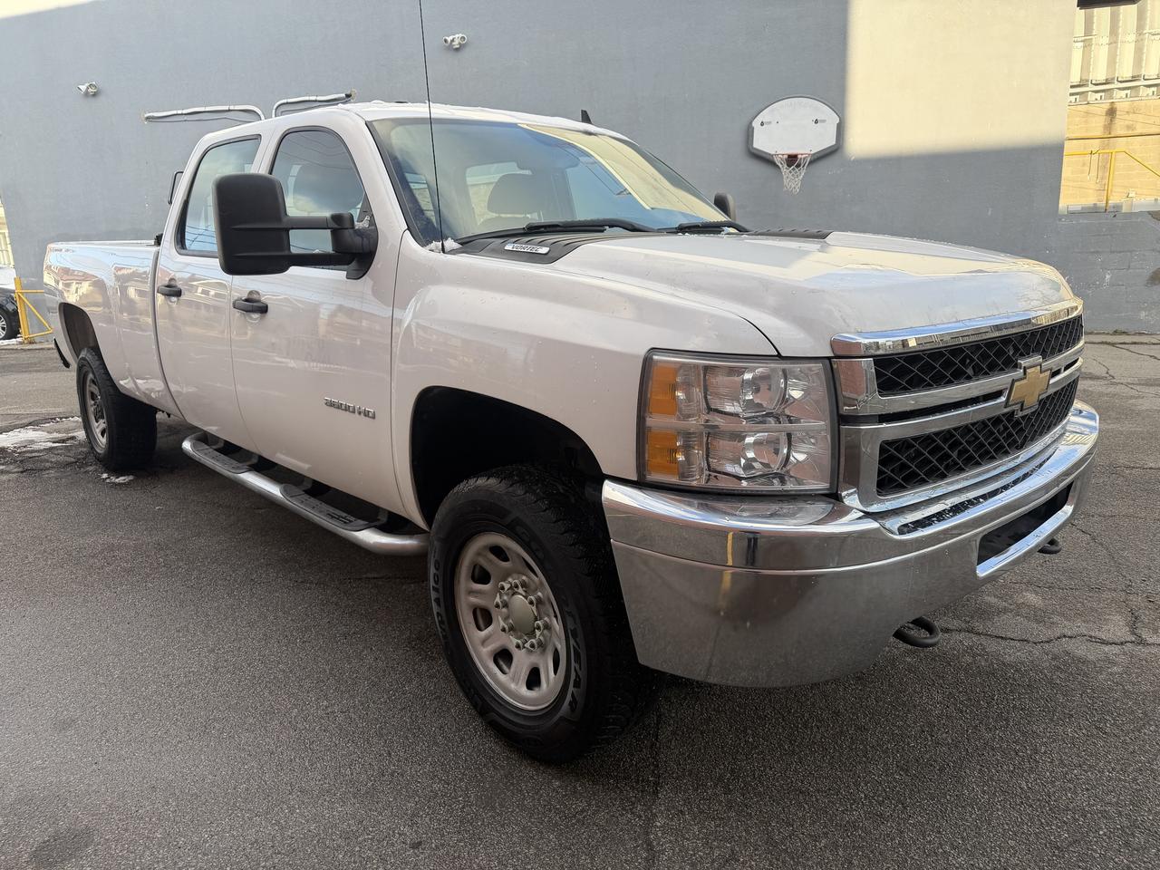 2011 Chevrolet Silverado 3500 !! JUST SOLD SOLD !!4WD Crew Cab   29020 kms !!!! Photo