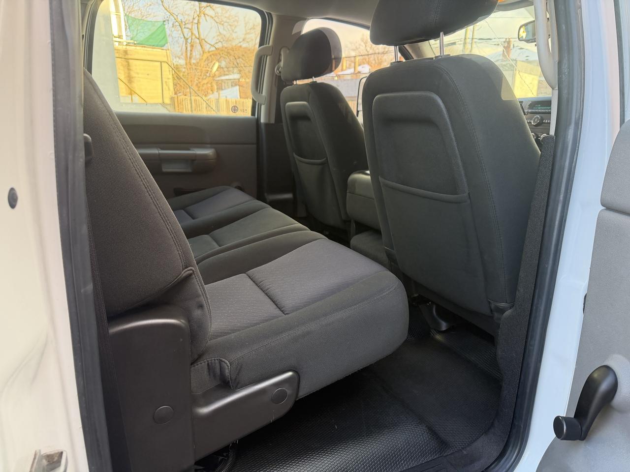 2011 Chevrolet Silverado 3500 !! JUST SOLD SOLD !!4WD Crew Cab   29020 kms !!!! Photo