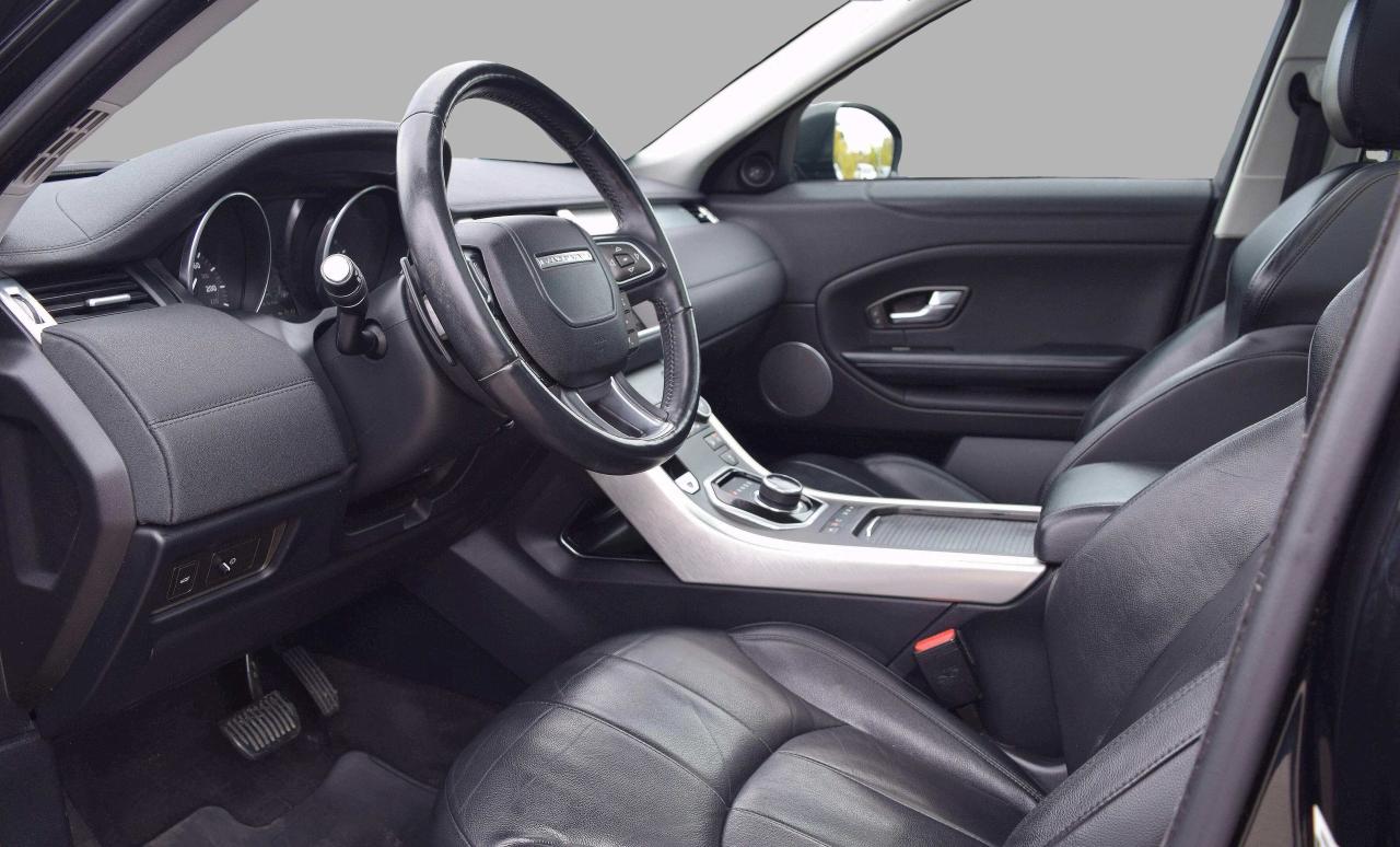 2017 Land Rover Range Rover Evoque SE AWD Panoramic Sunroof Photo