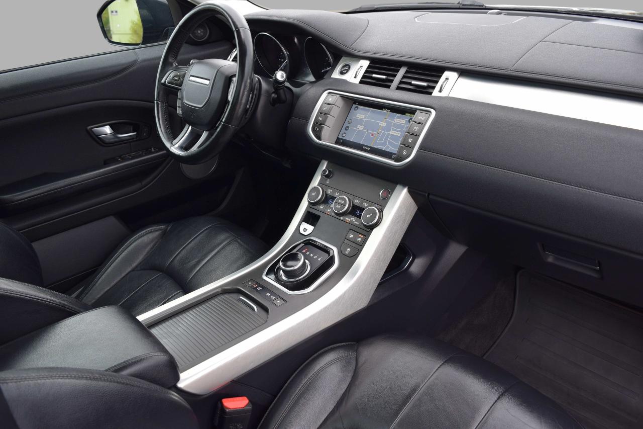 2017 Land Rover Range Rover Evoque SE AWD Panoramic Sunroof Photo