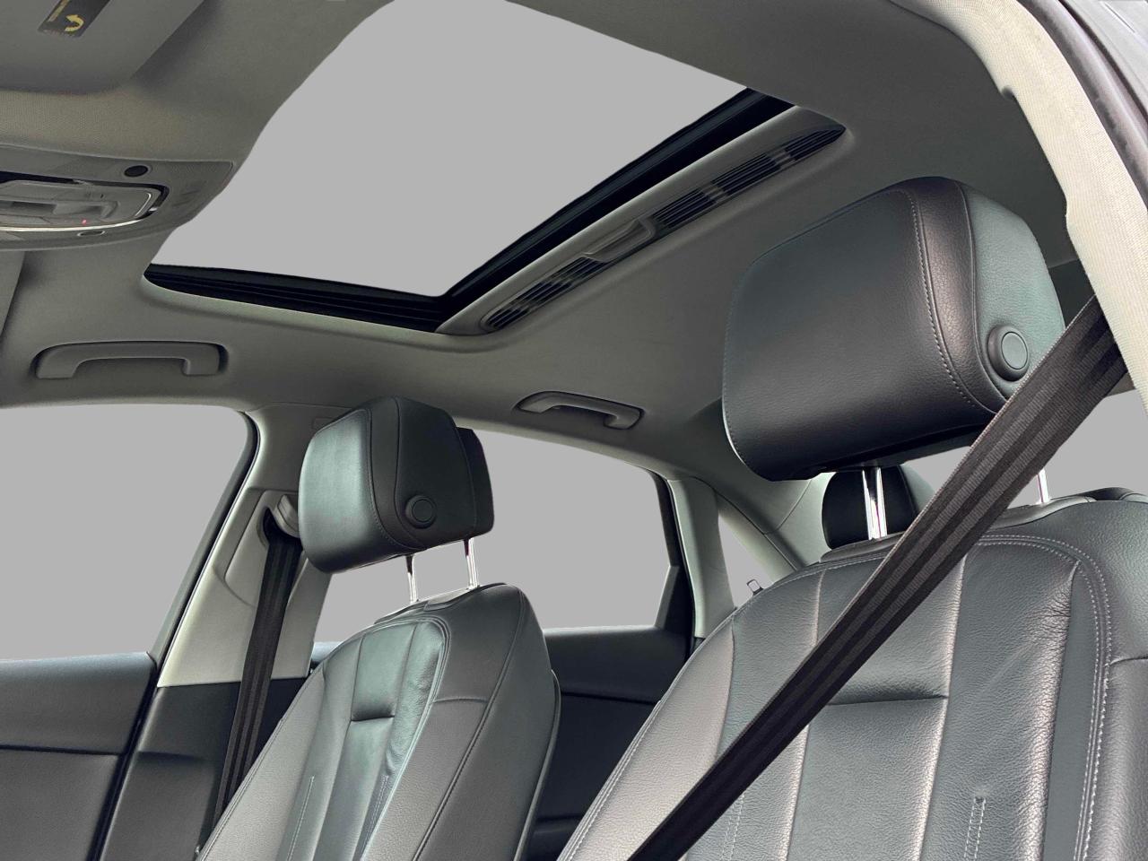 2017 Audi A4 Progressiv AWD Navigation Photo