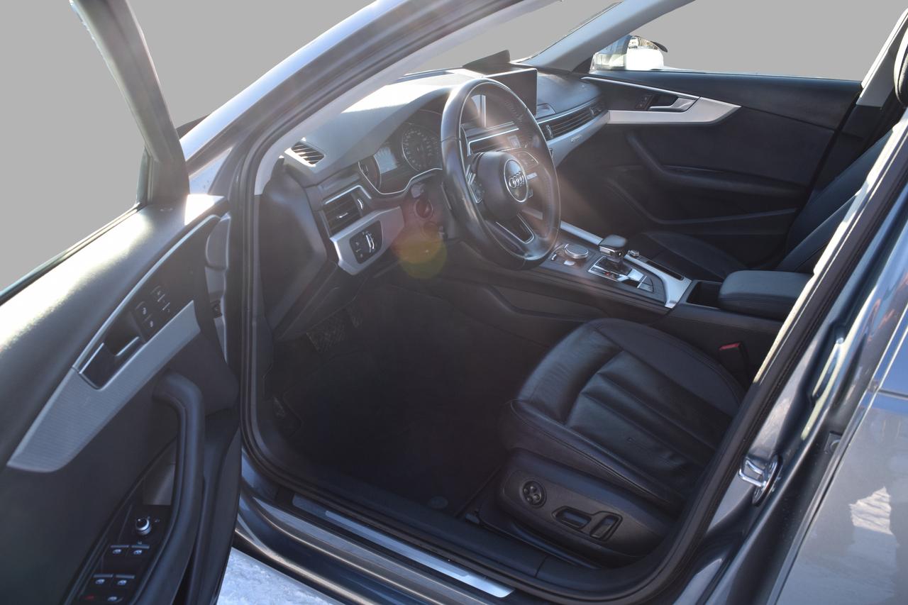 2017 Audi A4 Progressiv AWD Navigation Photo