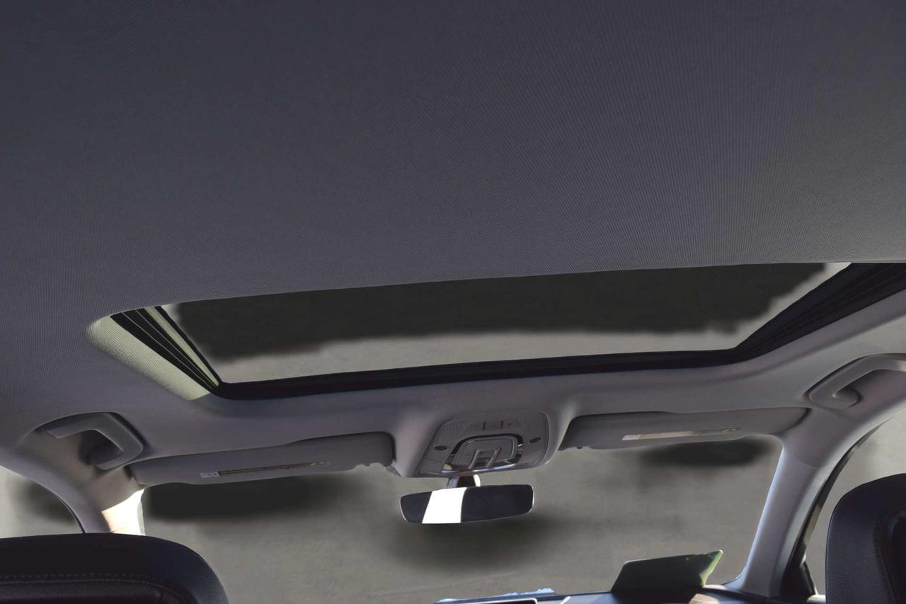 2017 Audi A4 Progressiv AWD Navigation Photo