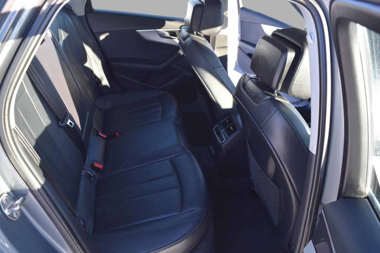 2017 Audi A4 Progressiv AWD Navigation Photo