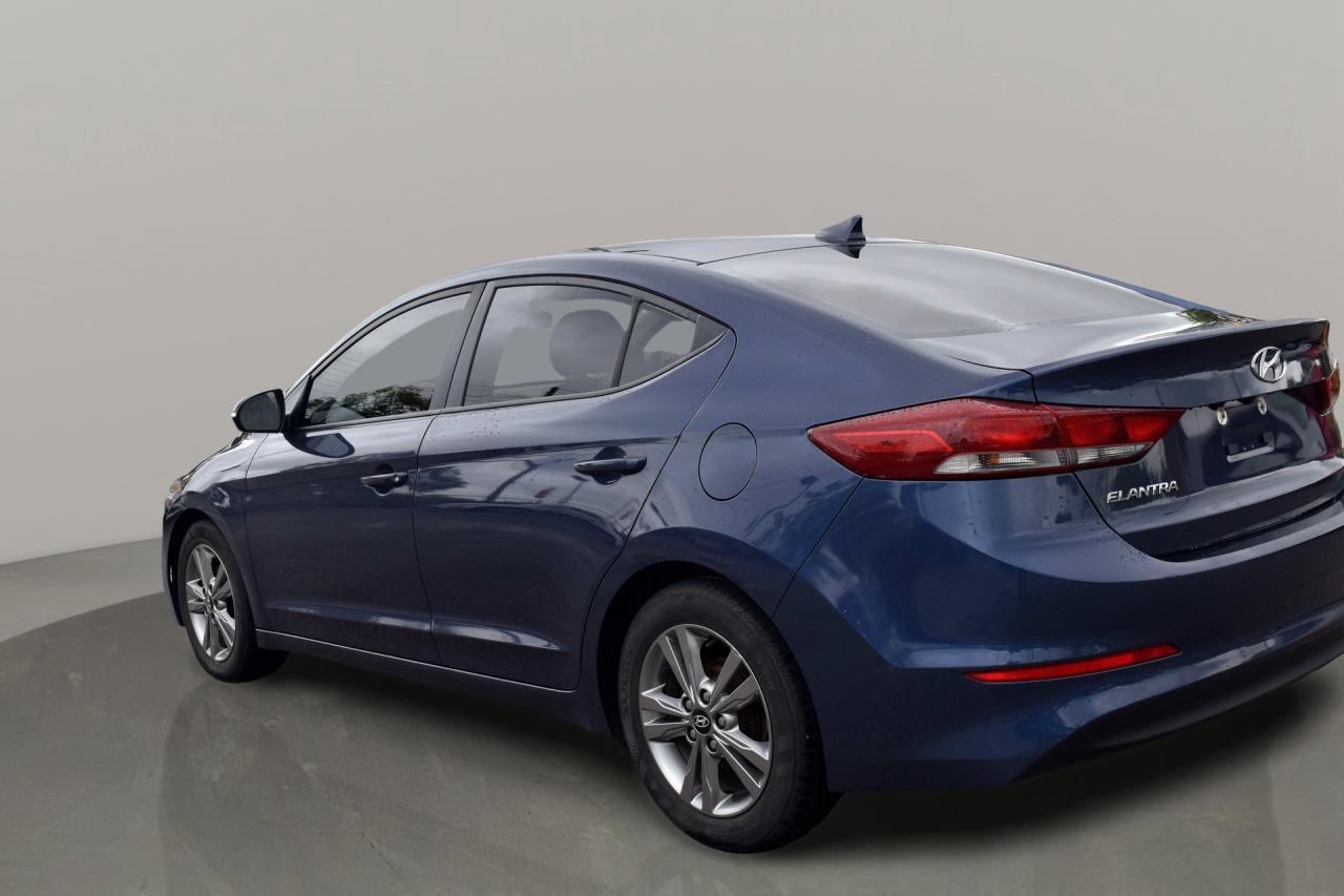 2018 Hyundai Elantra GL SE Sunroof Navi Camera Photo