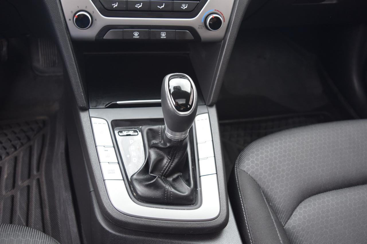 2018 Hyundai Elantra GL SE Sunroof Navi Camera Photo