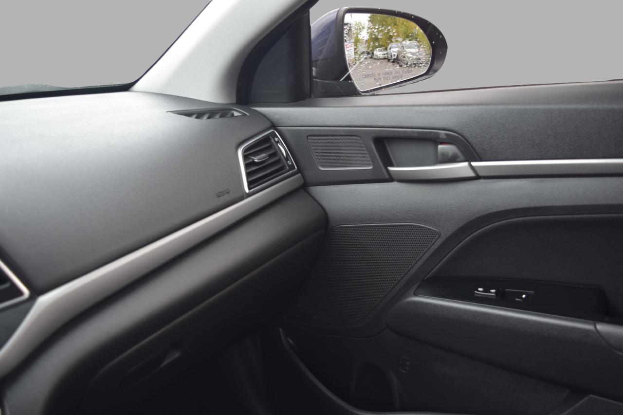 2018 Hyundai Elantra GL SE Sunroof Navi Camera Photo