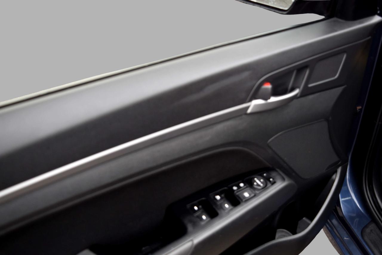 2018 Hyundai Elantra GL SE Sunroof Navi Camera Photo