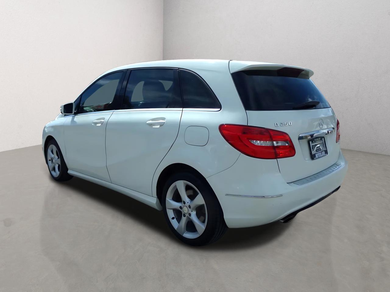 2014 Mercedes-Benz B-Class B250 Sports Tourer Back Up Camera Photo