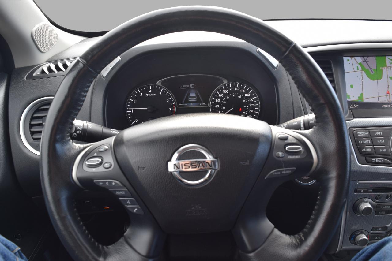 2018 Nissan Pathfinder SL 4WD Panoramic Sunroof Navi Photo