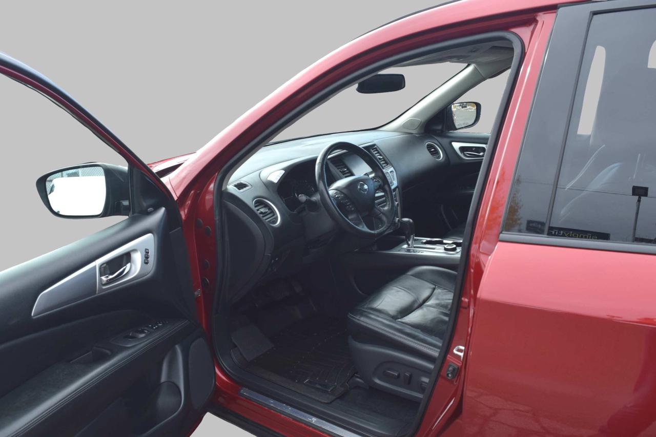 2018 Nissan Pathfinder SL 4WD Panoramic Sunroof Navi Photo