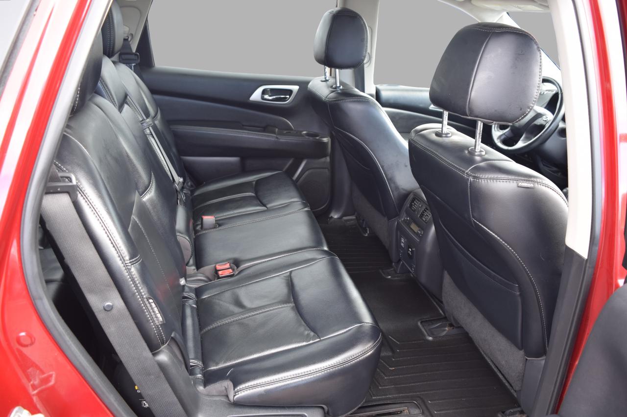 2018 Nissan Pathfinder SL 4WD Panoramic Sunroof Navi Photo