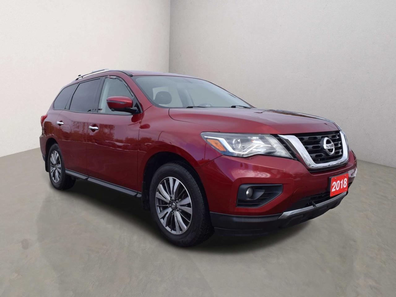 2018 Nissan Pathfinder SL 4WD Panoramic Sunroof Navi Photo2