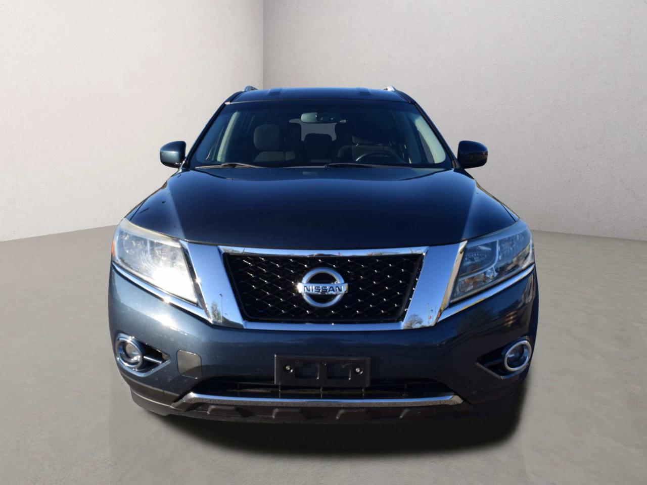 2016 Nissan Pathfinder SV AWD BACK UP CAMERA Photo