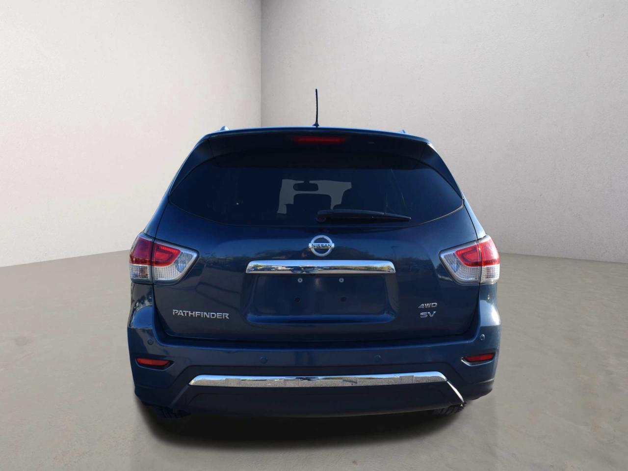 2016 Nissan Pathfinder SV AWD BACK UP CAMERA Photo