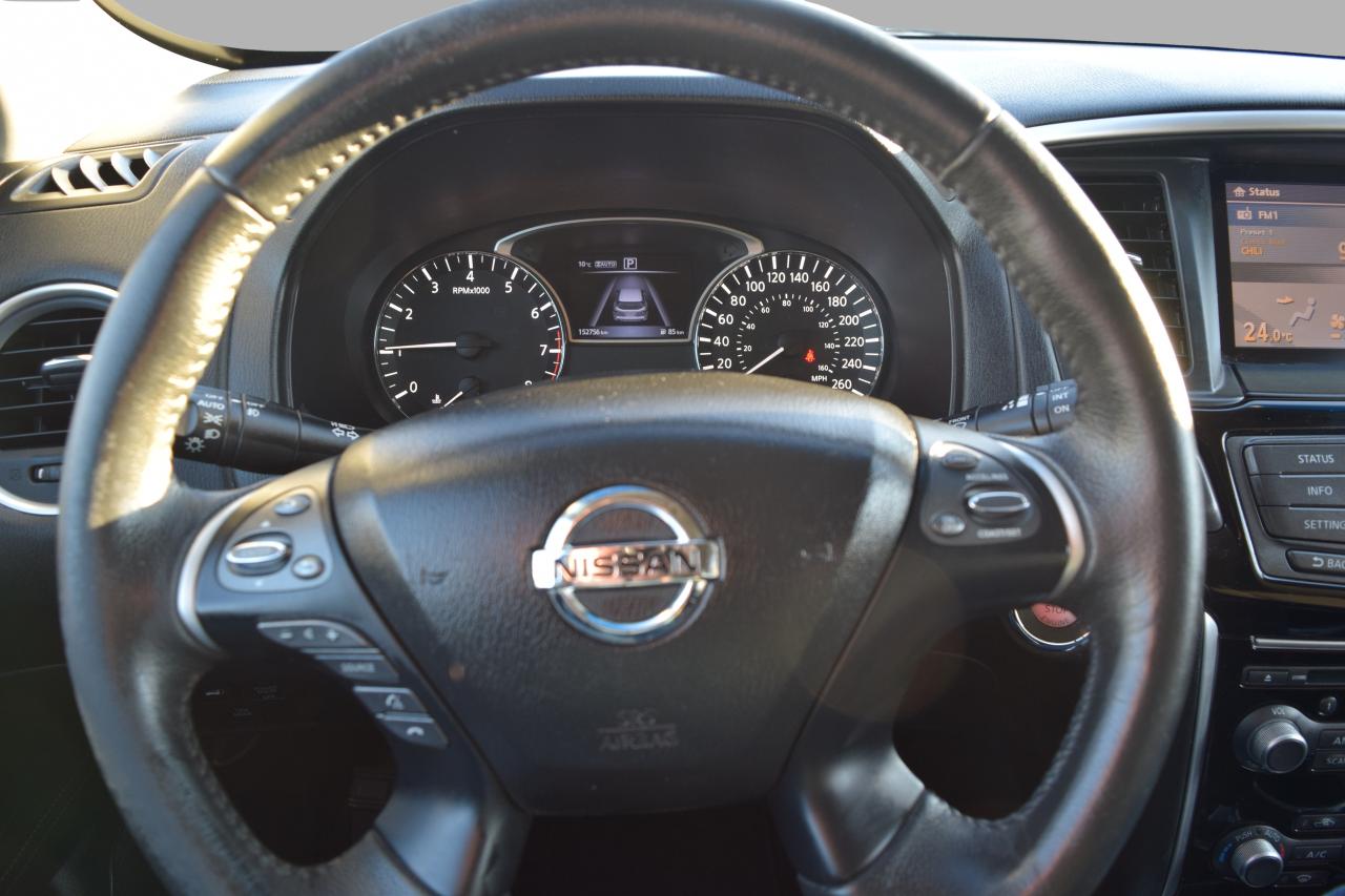 2016 Nissan Pathfinder SV AWD BACK UP CAMERA Photo