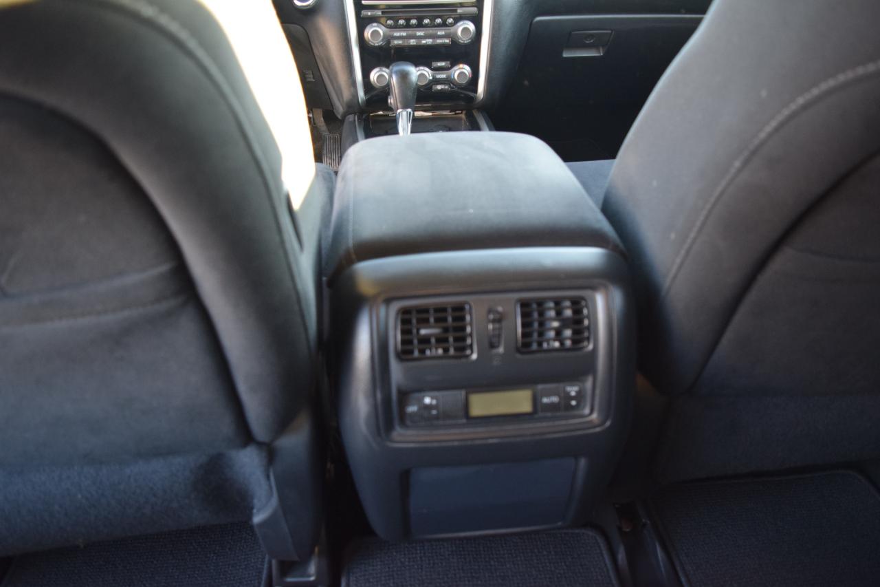 2016 Nissan Pathfinder SV AWD BACK UP CAMERA Photo