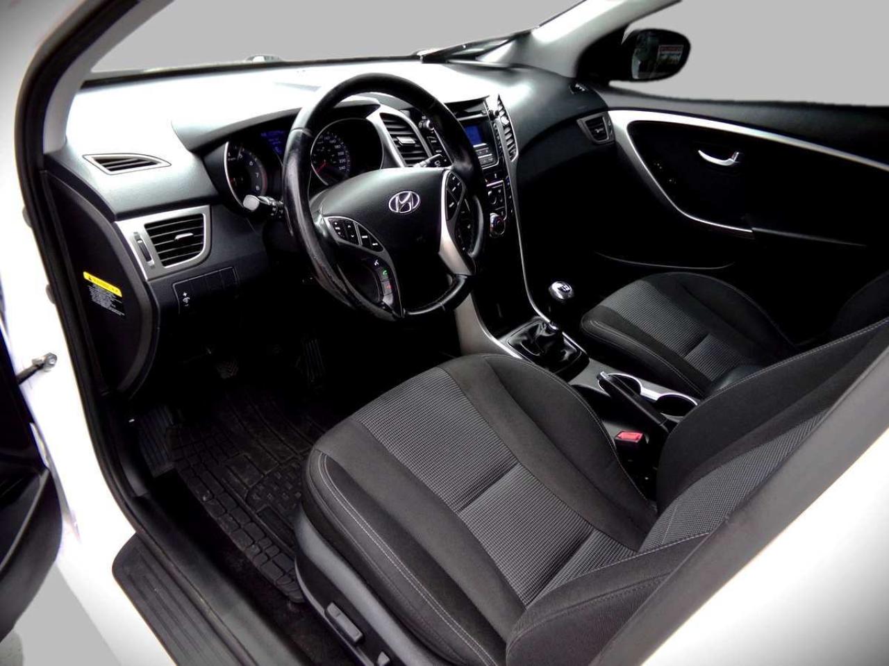 2016 Hyundai Elantra GT GLS Manual Panoramic Sunroof Photo