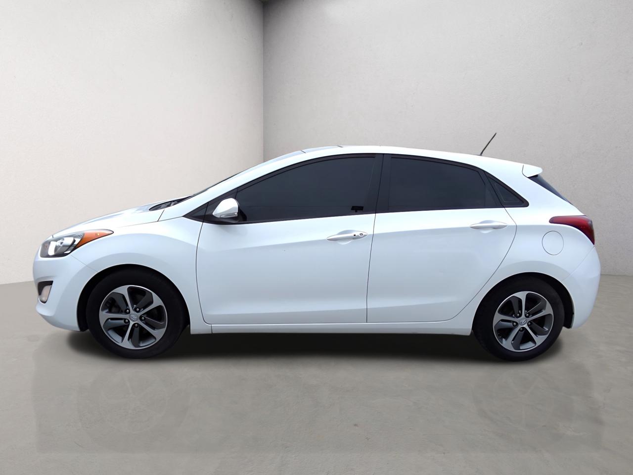 2016 Hyundai Elantra GT GLS Manual Panoramic Sunroof Photo