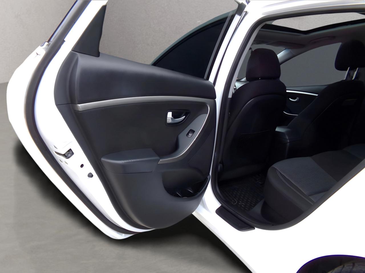 2016 Hyundai Elantra GT GLS Manual Panoramic Sunroof Photo