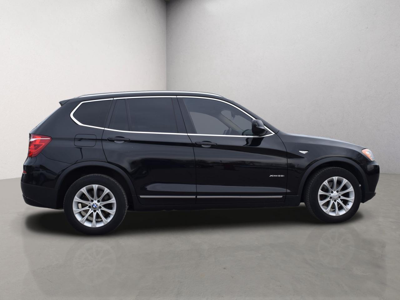 2013 BMW X3 xDrive28i Navi Panoramic Sunroof Photo3