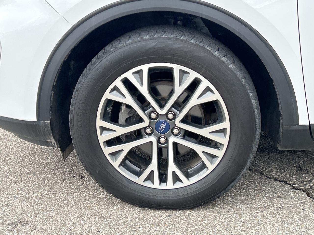 2020 Ford Escape SEL   Leatherette   Clean Carfax Photo