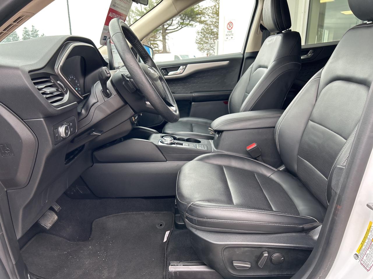 2020 Ford Escape SEL   Leatherette   Clean Carfax Photo