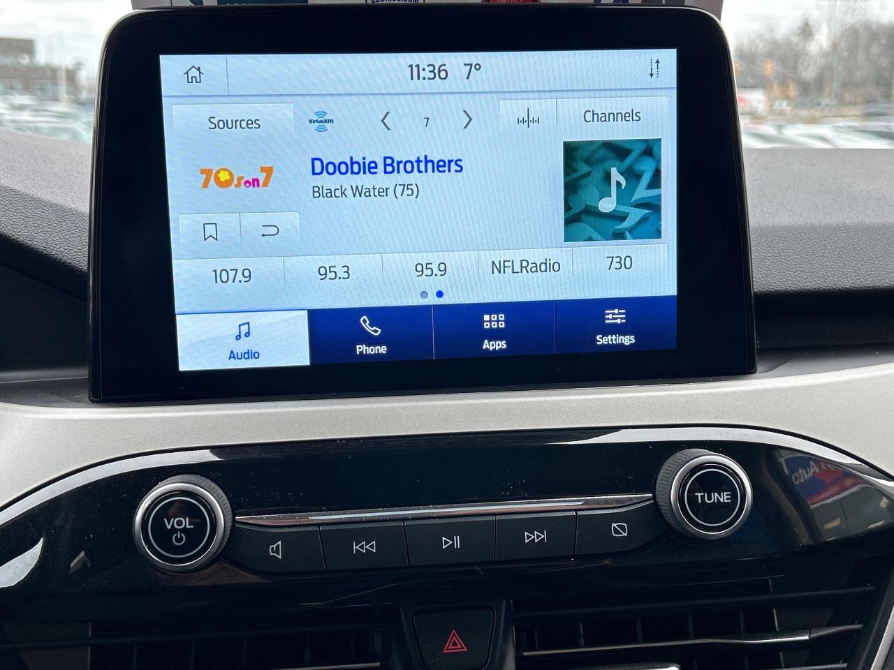 2020 Ford Escape SEL   Leatherette   Clean Carfax Photo