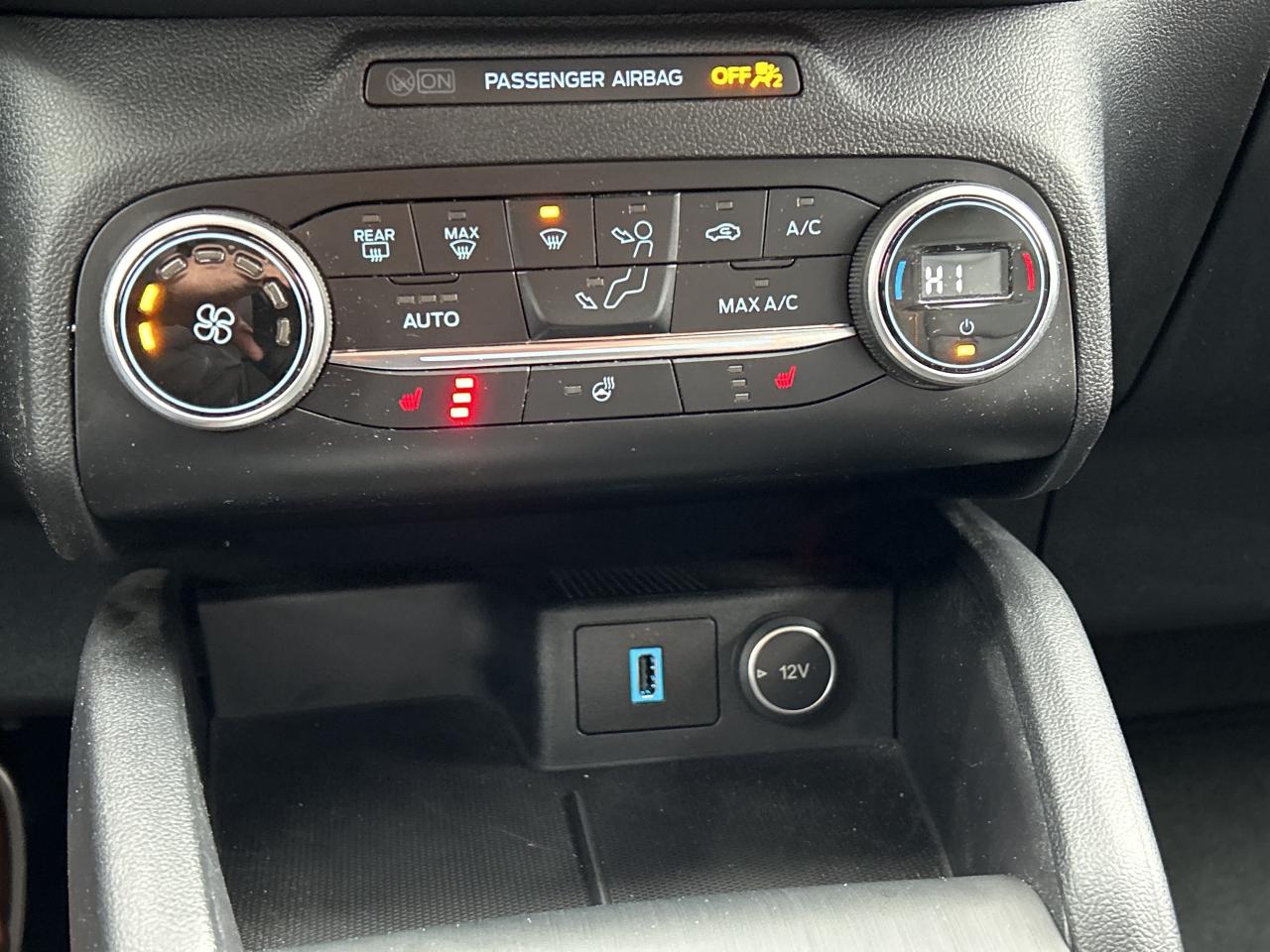 2020 Ford Escape SEL   Leatherette   Clean Carfax Photo