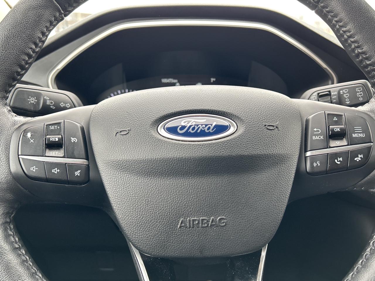 2020 Ford Escape SEL   Leatherette   Clean Carfax Photo