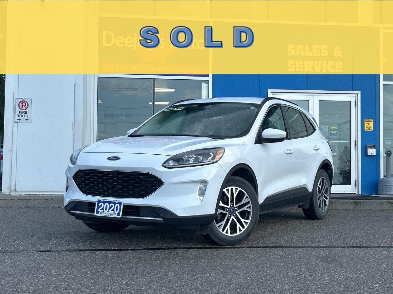 2020 Ford Escape SEL   Leatherette   Clean Carfax Photo0