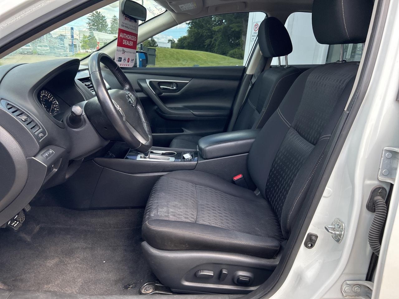 2018 Nissan Altima 2.5 SV   Sunroof   Clean Carfax Photo