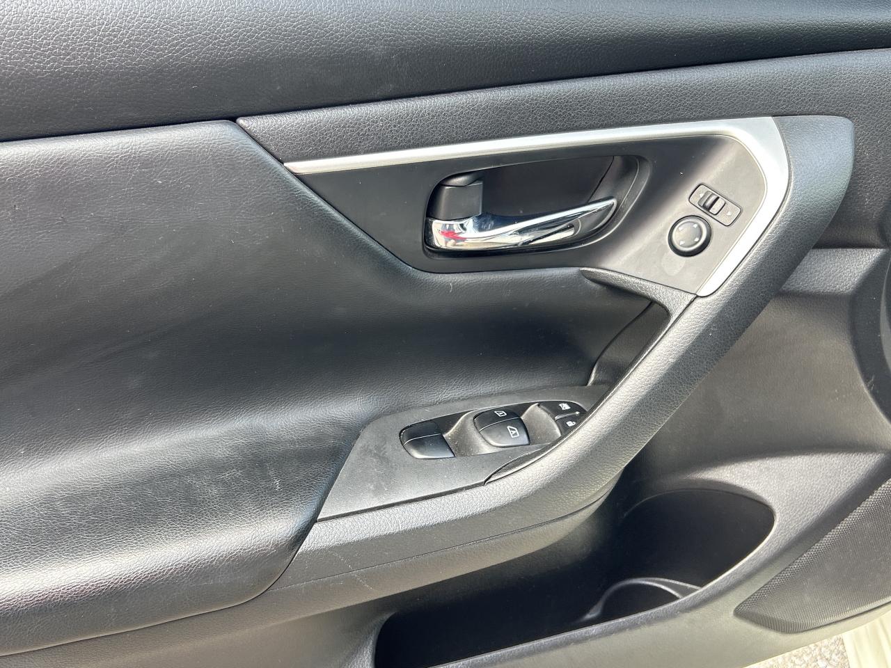 2018 Nissan Altima 2.5 SV   Sunroof   Clean Carfax Photo