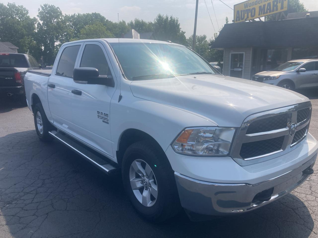 2022 RAM 1500 Classic SLT-BACK UP CAMERA-CLASSIC-HEATED SEATS Photo