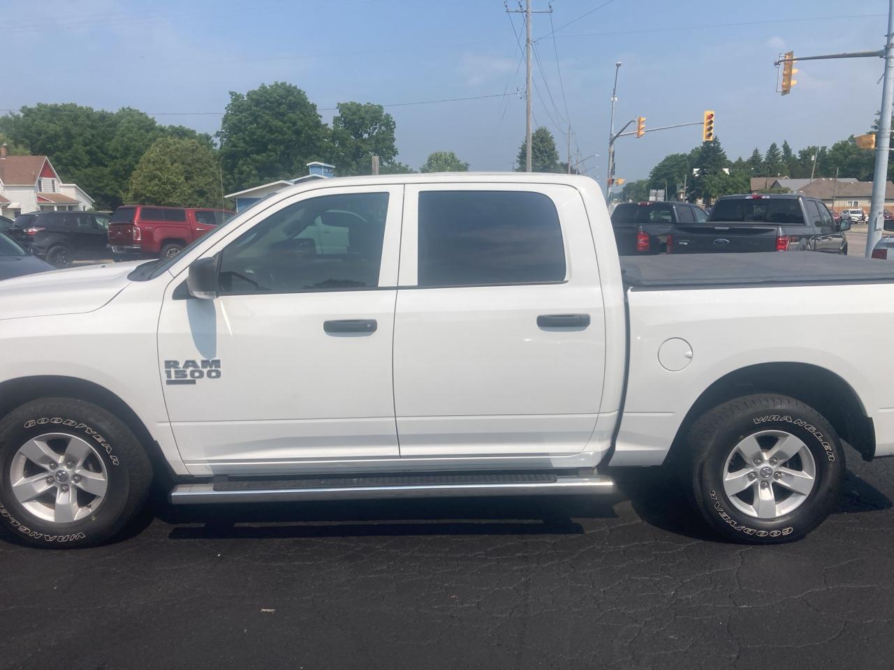 2022 RAM 1500 Classic SLT-BACK UP CAMERA-CLASSIC-HEATED SEATS Photo