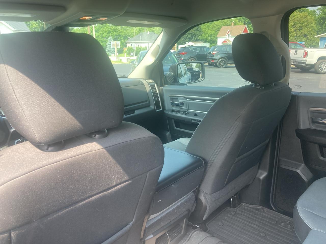 2022 RAM 1500 Classic SLT-BACK UP CAMERA-CLASSIC-HEATED SEATS Photo