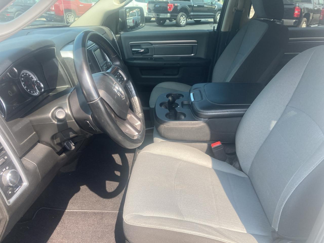 2022 RAM 1500 Classic SLT-BACK UP CAMERA-CLASSIC-HEATED SEATS Photo