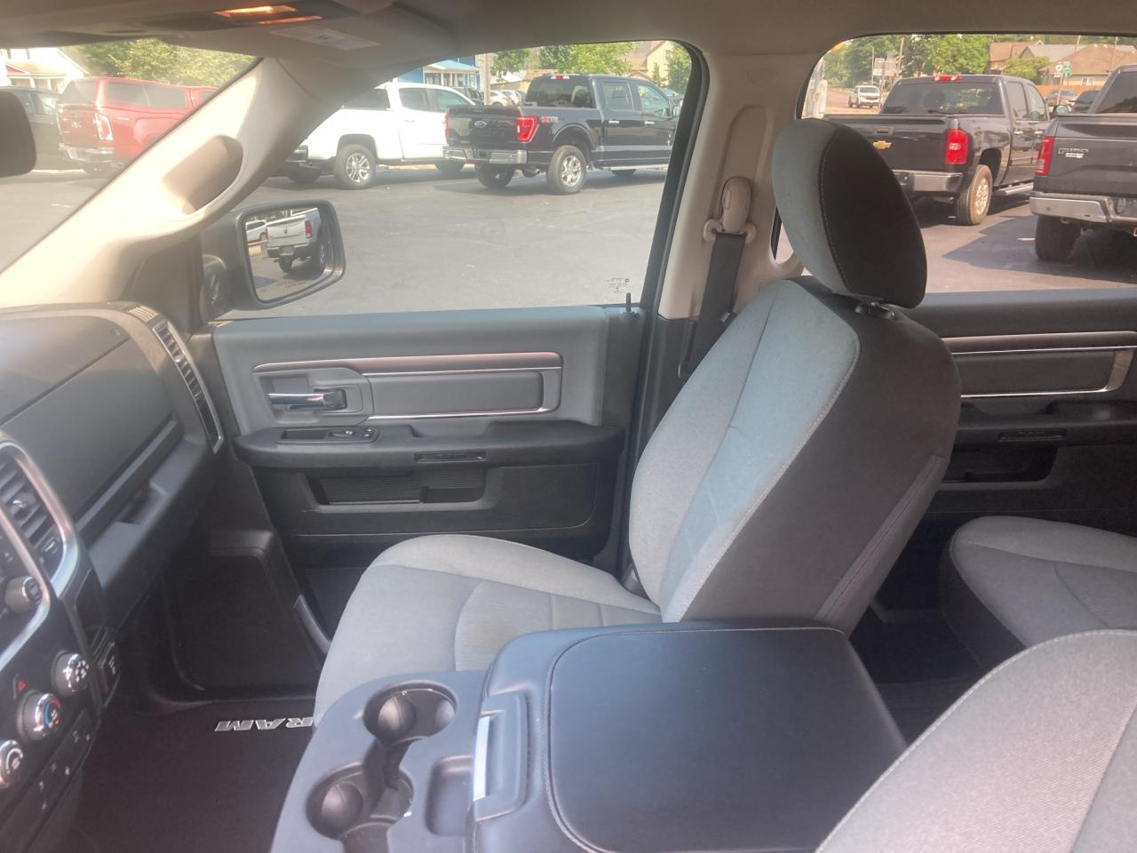 2022 RAM 1500 Classic SLT-BACK UP CAMERA-CLASSIC-HEATED SEATS Photo