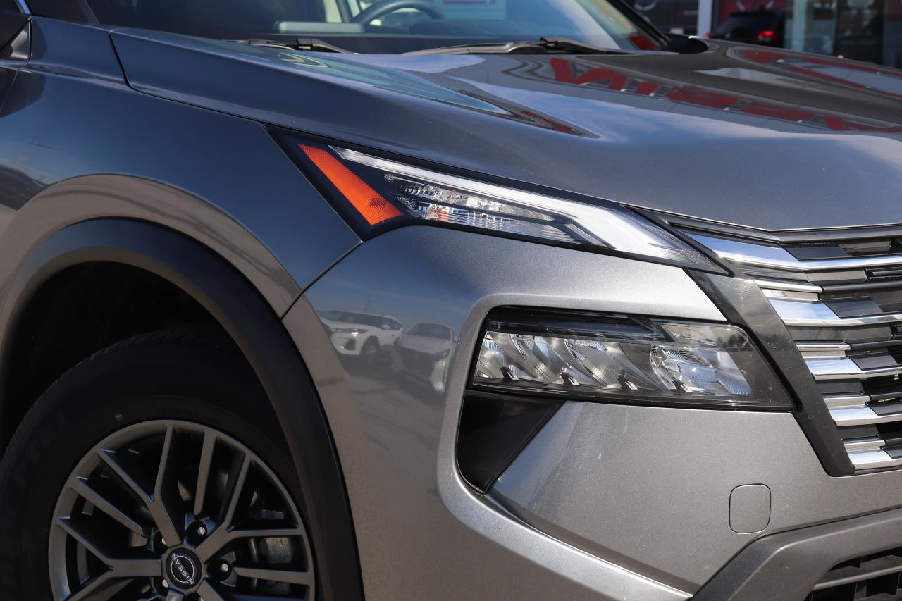 2024 Nissan Rogue S  AWD NO ACCIDENTS REMOTE START B-SPOT CARPLAY Photo