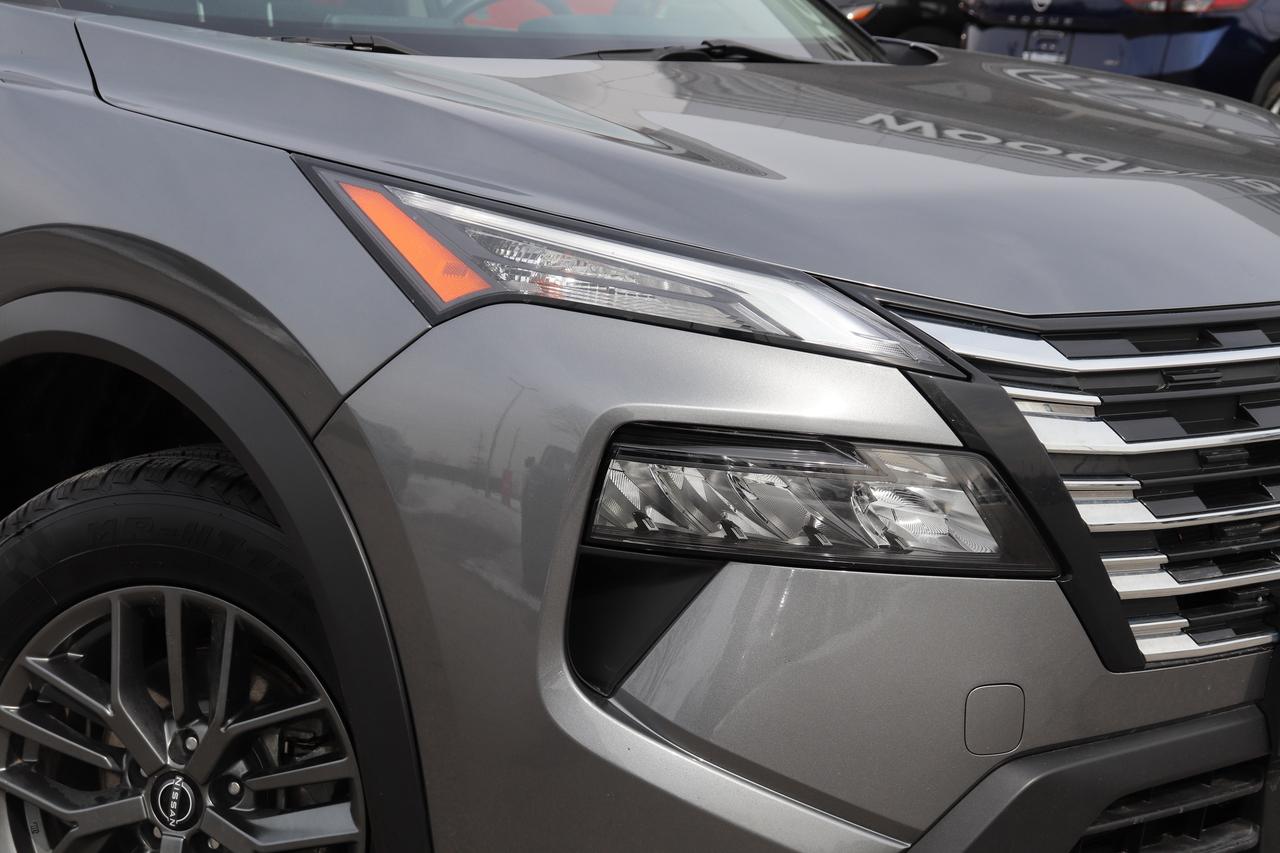 2024 Nissan Rogue S  AWD NO ACCIDENTS REMOTE START B-SPOT CARPLAY Photo