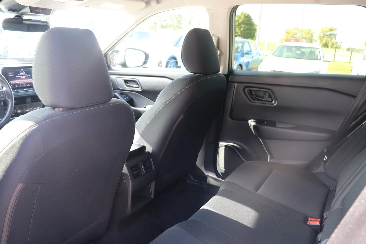 2024 Nissan Rogue S  AWD NO ACCIDENTS REMOTE START B-SPOT CARPLAY Photo