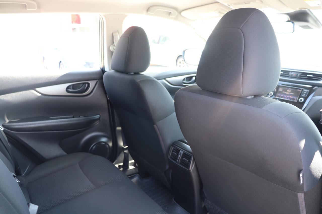2023 Nissan Qashqai S AWD NO ACCIDENTS CARPLAY B-SPOT HTD SEATS CAMERA Photo