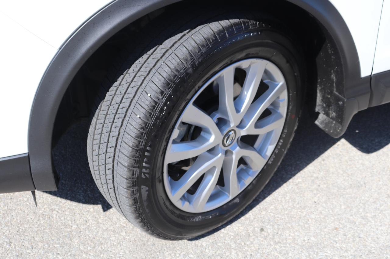 2023 Nissan Qashqai S AWD NO ACCIDENTS CARPLAY B-SPOT HTD SEATS CAMERA Photo