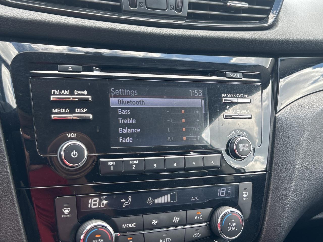 2018 Nissan Qashqai SV AWD   Sunroof   Heated Seats & Steering Wheel Photo